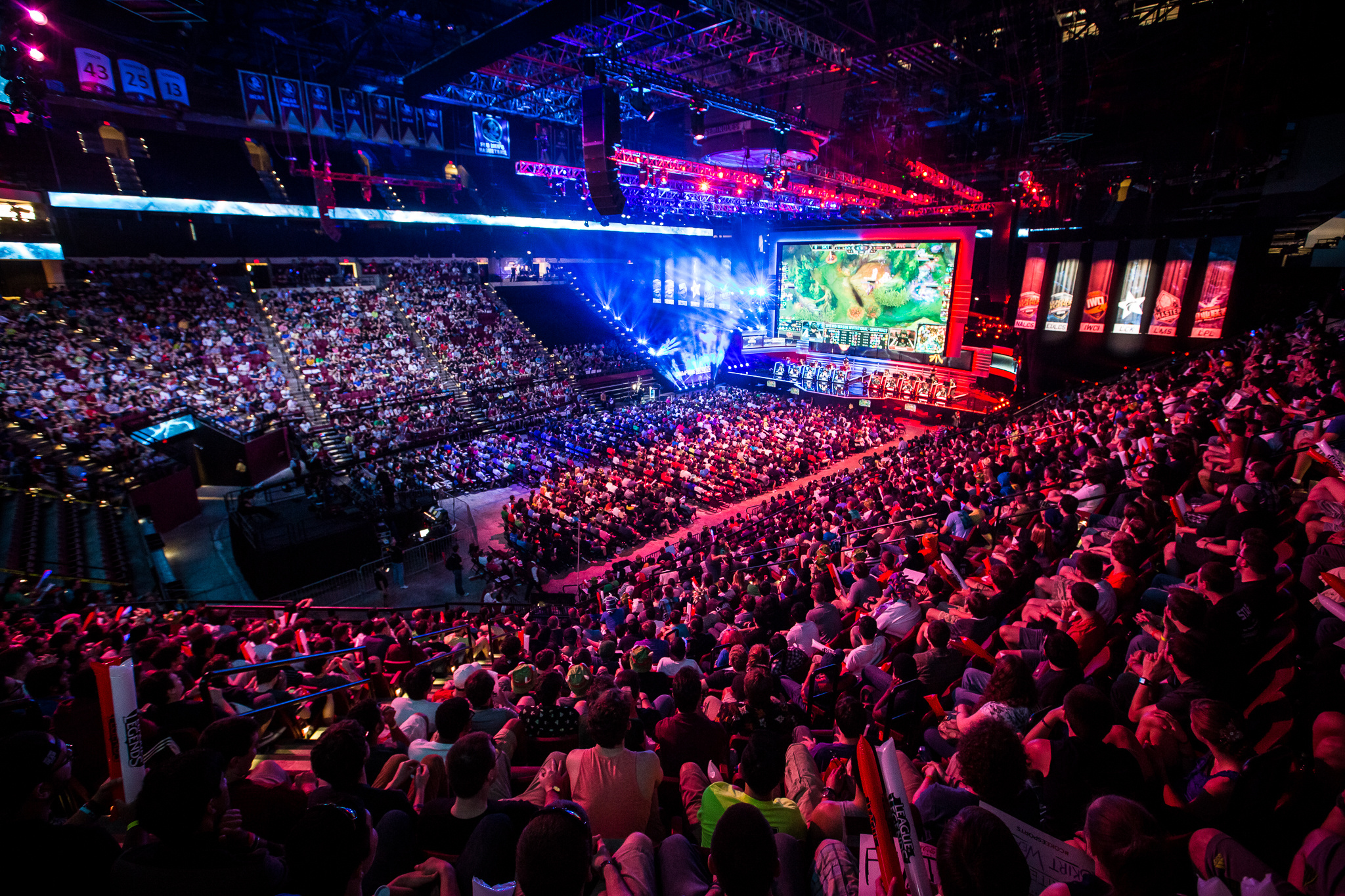 在开场的前 在开场的前