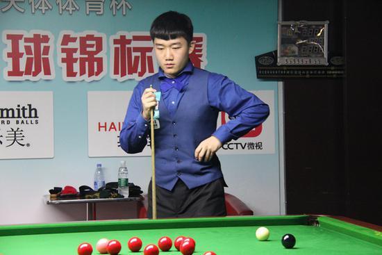 交相辉映 交相辉映