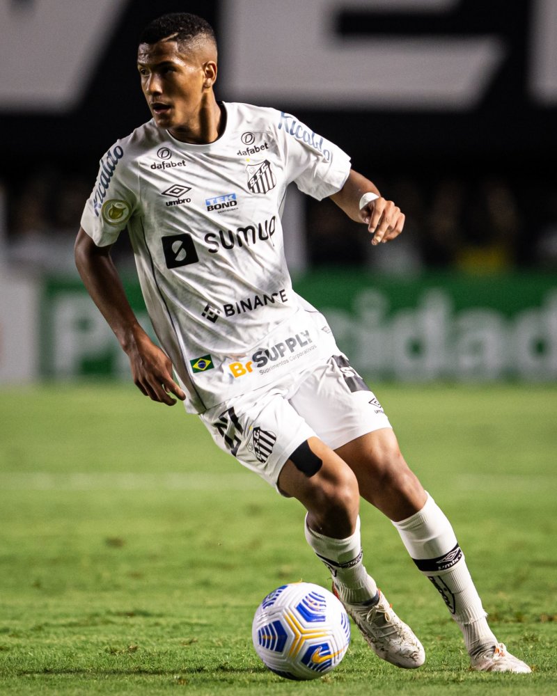 每個球員都 每個球員都