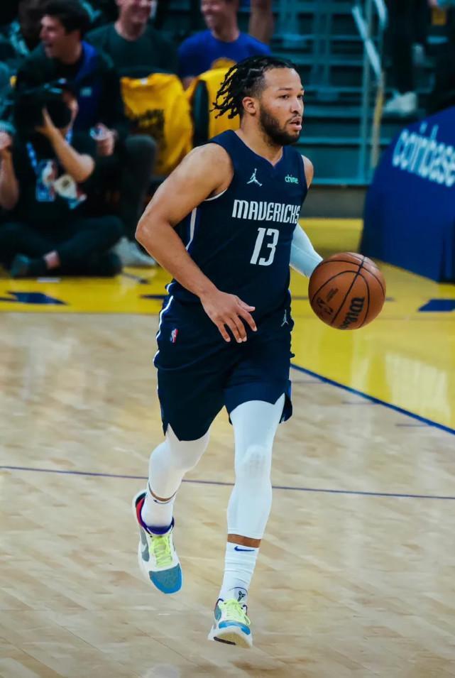 野辅联动频 野辅联动频