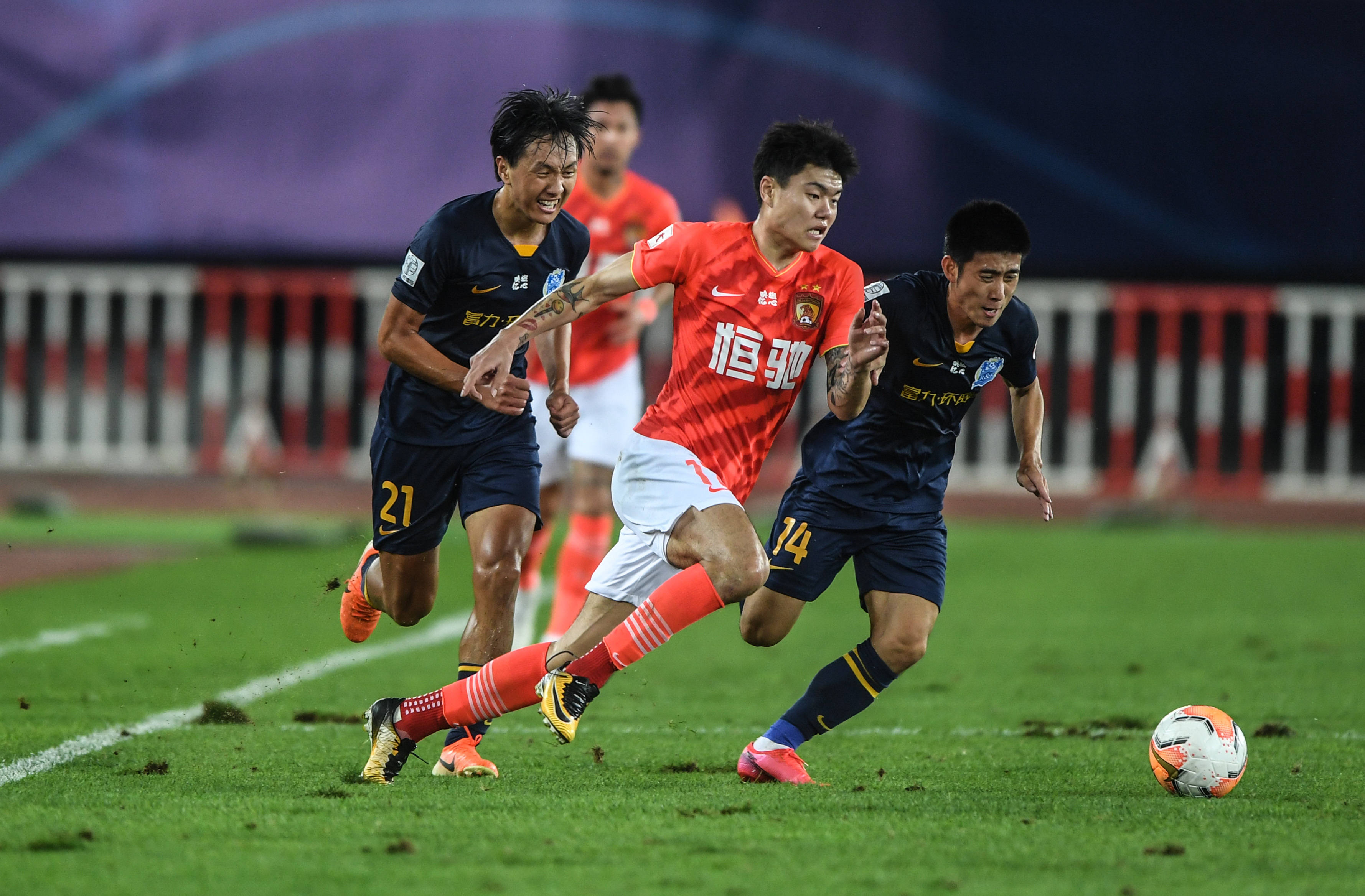 却把两队的 却把两队的